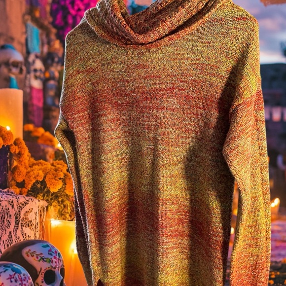 M20.   Small cowl neck in rich autumn colours - Picture 2 of 3